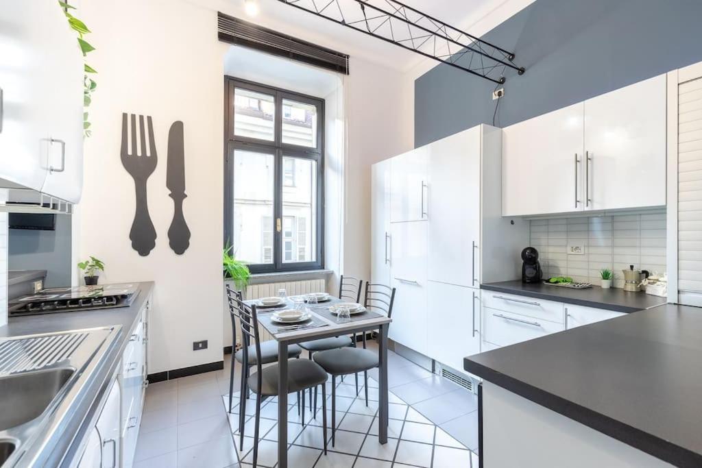 Historical Suite - Pieno Centro - Porta Nuova- Piazza Castello 토리노 외부 사진